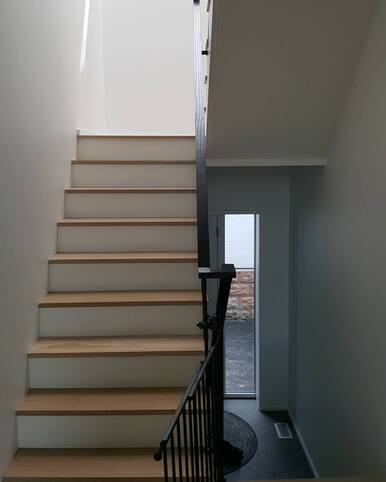 cost of stair refinishing in toronto